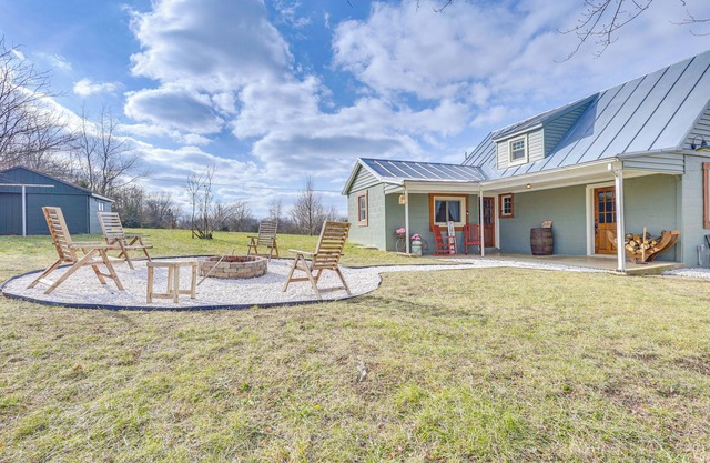 New Market Home w/Fire Pit: Near Skiing & Hiking