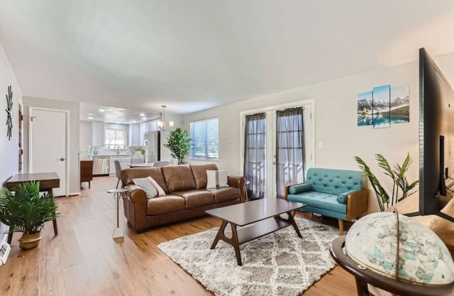 NEW Mid-Century Golf Retreat! 2 Kings I Mtn View