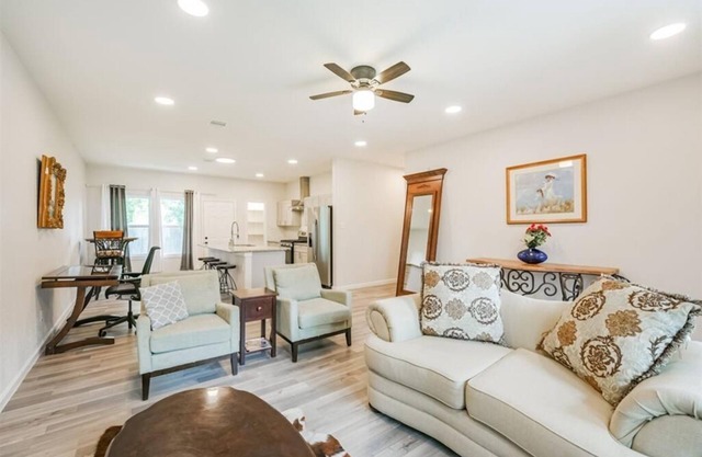 New Model Home near Exxon Mobil & Conoco Philips. A turnaround retreat!