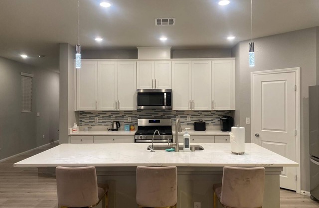 New&modern 4 bedroom house