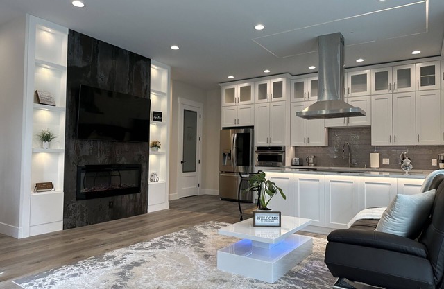 New Modern Home in Bellevue