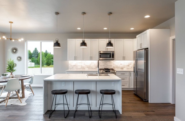 New Modern Luxury Home in Spokane Featuring 5 Bedrooms 3 Bathrooms and Sleeps 16