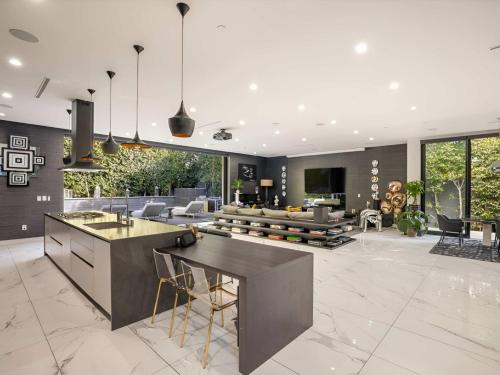 NEW Modern Oasis off Melrose - Rooftop - Pool