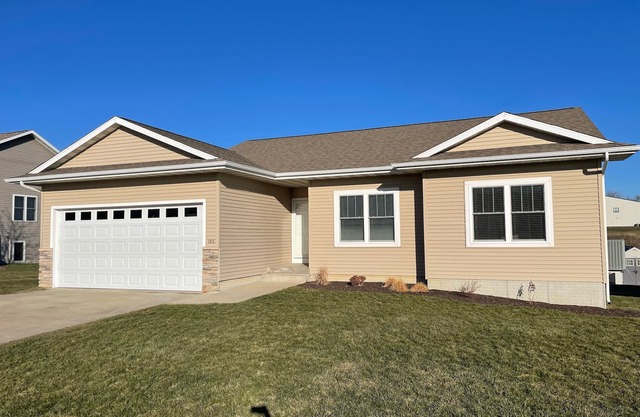 New modern style large family home.n5 bed 3 bath with plenty of living space.