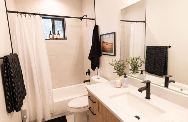 NEW Mountain Modern Cabin (Unit 4)