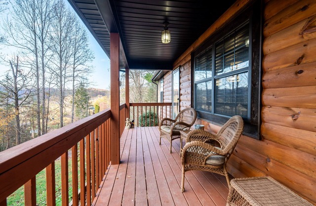 NEW- Mtn Views - 2x King Beds - Theatre - Hot Tub
