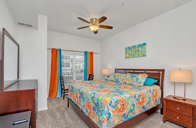 NEW Newly Remodeled 3BR Townhome w Community Amenities just Mins from Disney