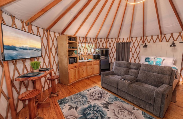 NEW! Peacock/River Yurt Village/Couples Yurt/Hot Tub/Close to Town!