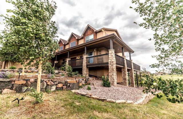 NEW! Pikes Peak View with Pool Table & Movie Room