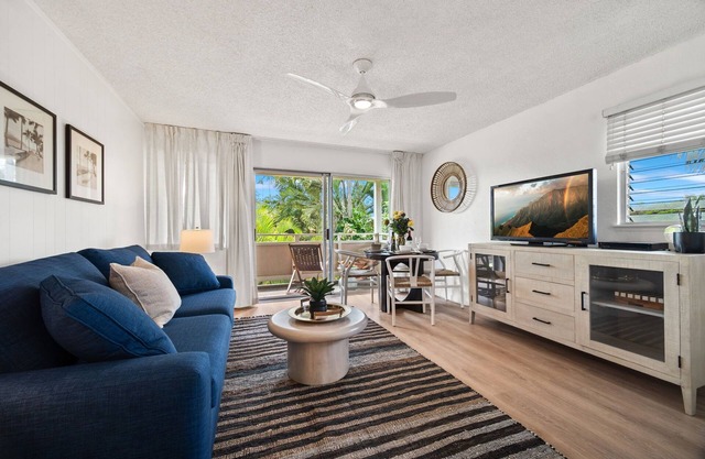 New Remodeled Kauai Escape! 1 bed 1 bath condo in charming Kapaʻa with WiFi, AC
