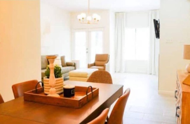 New renovated condo/lake view in Energy Corridor