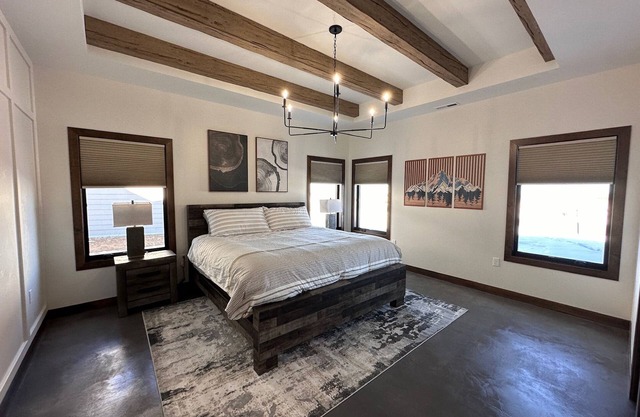 New! Rustic Modern Gateway to the Palisades