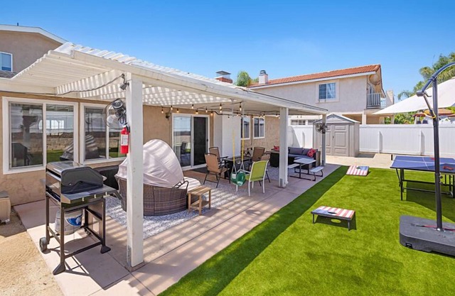 NEW San Diego Getaway!4Bedroom,3Bath, Hot Tub BBQ Ping Pong, Corn Hole