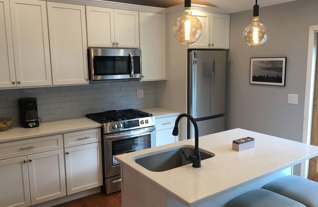 New Sea Air Single Family Home, WIFI WFH Stations
