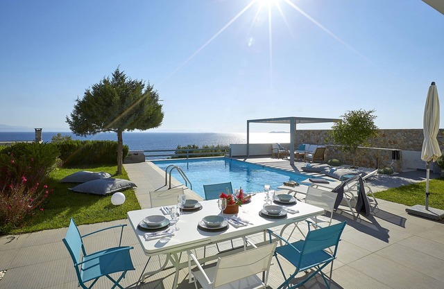 New Sea Side Villa with private pool and great views. Amazing for families