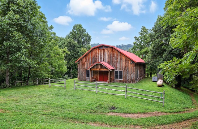 NEW! Secluded Mountain Retreat with Stunning Views