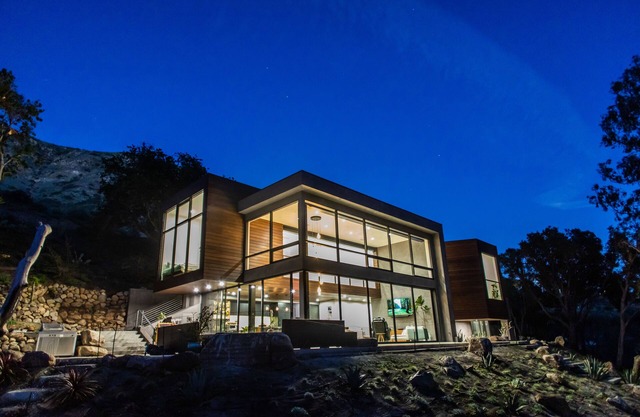 New Secluded Retreat in Malibu a short walk to the beach in Malibu