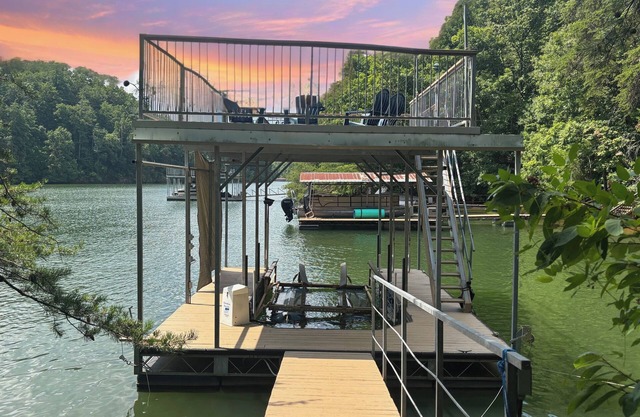 New! Slice of Paradise on Lake Lanier