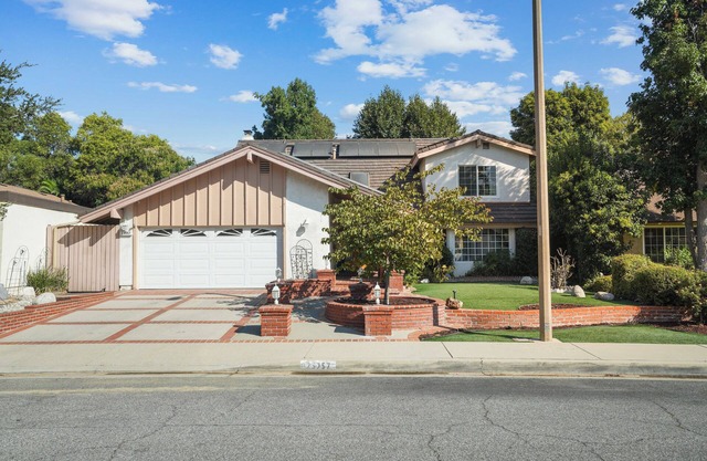 NEW Spacious & Cozy 5-bedroom house in enchanting Santa Clarita with AC