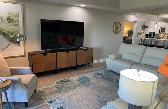 New, SpeedwaySkyview, Penthouse3BR/3BA