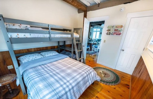 NEW! Stratton, Bromley, Mt. Snow, Okemo Sleeps 10.