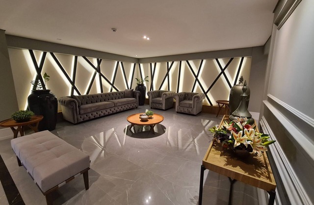 New Studio Apt in the center of FOZ with garage