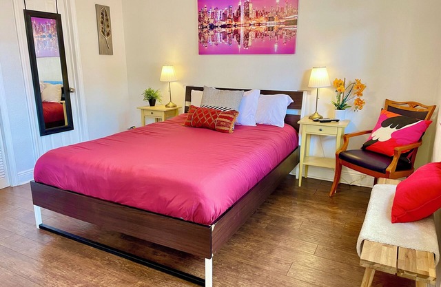 New Studio - Minutes to Convention Center, Disney,Universal ,INTL DR