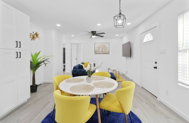 New Stylish Home in Houston! 12mins to Downtown