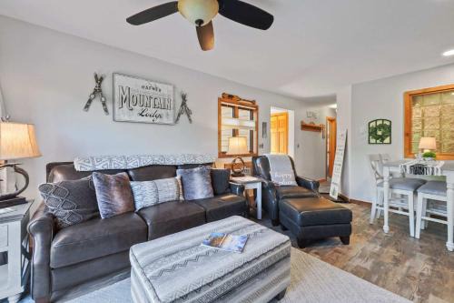 New Tee & Ski Getaway Schuss Golf Ski Villa