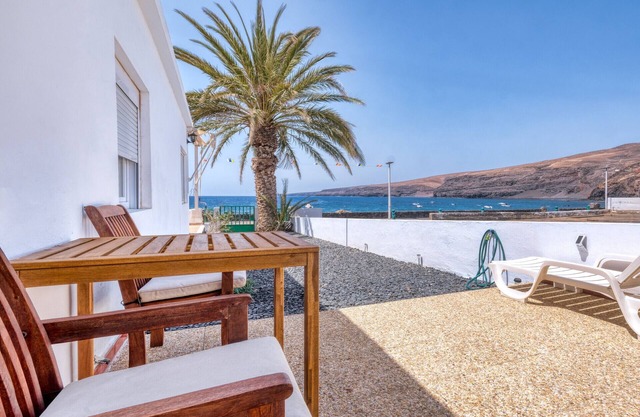 NEW! THE BEACH HOUSE-PLAYA QUEMADA