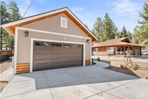 NEW The Starlight Cottage, BBQ & Patio!