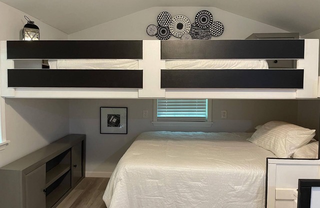 New Tiny House Near Stone Mountain Park