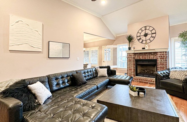 New to VRBO! Huge Family Home!