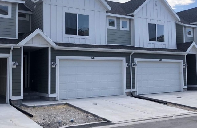 NEW TOWNHOME ACROSS THE STREET FROM UVU
