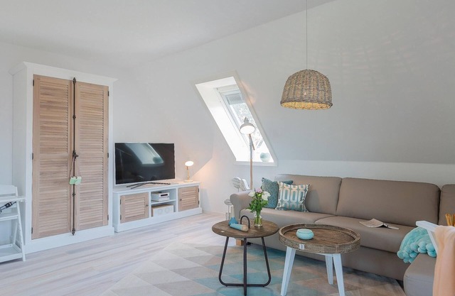 New, very chic studio for 2 people near the beach with barrel sauna