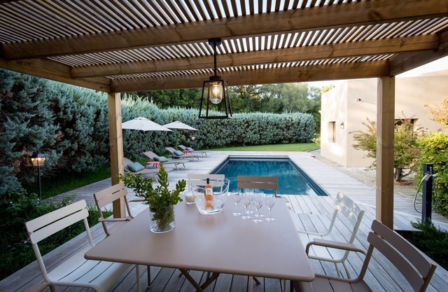 New: Villa 200 m2 with sea view and heated swimming pool, 4 bedrooms.