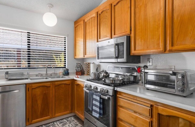 NEW! Wine Country Entire Property 4BR King Bed
