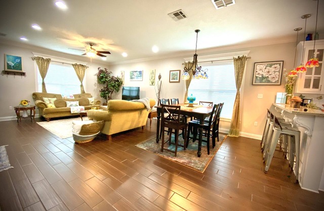 Newland Cottage - Stays for Days