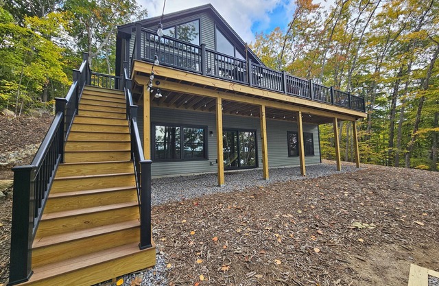 Newly built 4-Bedroom Retreat on Long Lake