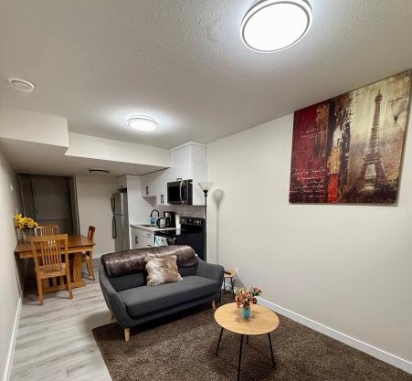 Newly Built Cozy Cove Suite