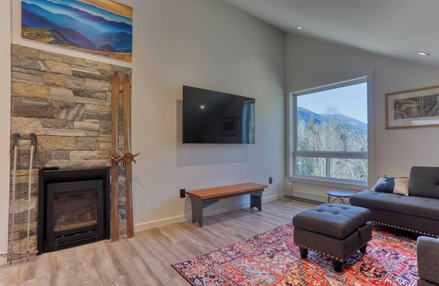 "Newly Built Home" on 5 acres by the beach