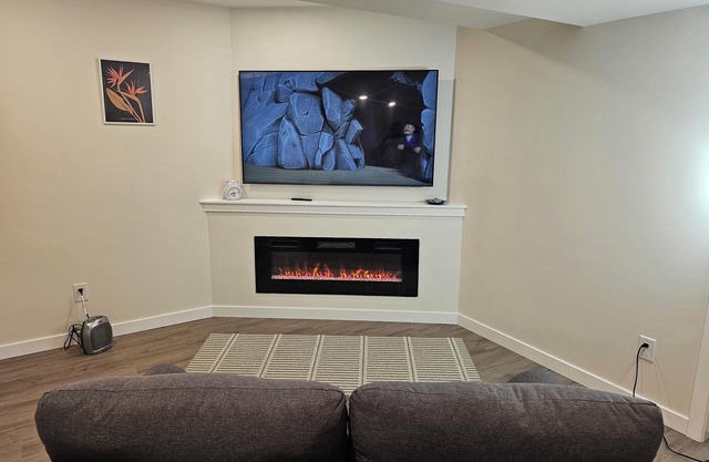 Newly Built Modern Room in the serene environment of Bison Run.