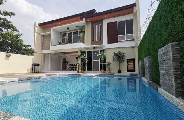 Newly Built Private Villa with Pool in Cainta