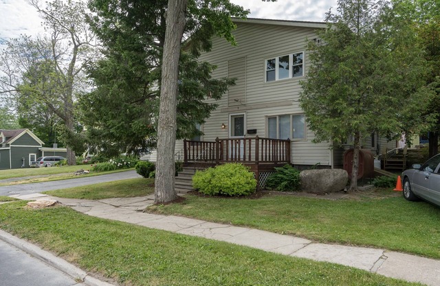 Newly built upstairs sleeps 6 Alexandria Bay area