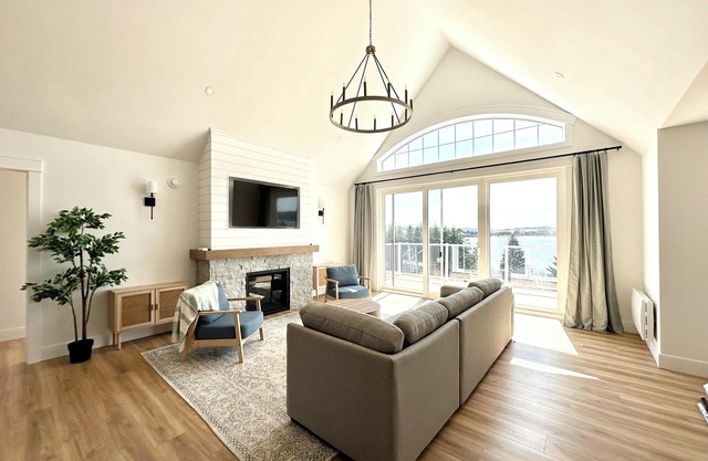 Newly Built Water Front Home Located On PEI's North Shore, Minutes To Beach!