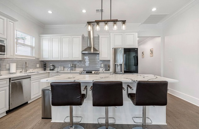 Newly constructed 4 Bed luxury house with Private Heated Pool