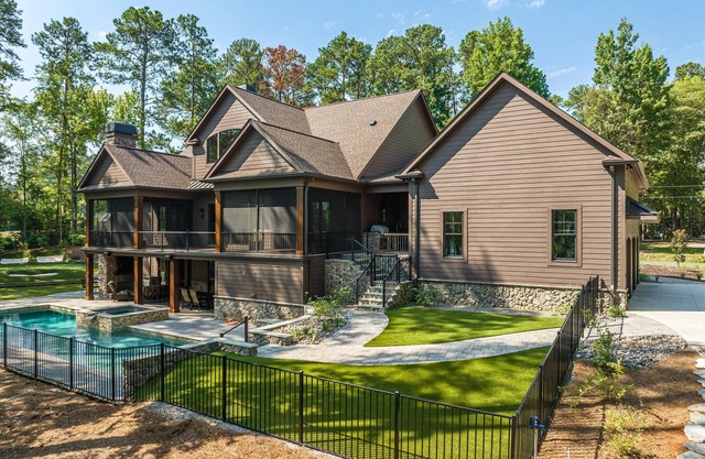 Newly constructed luxury retreat on Lake Thurmond