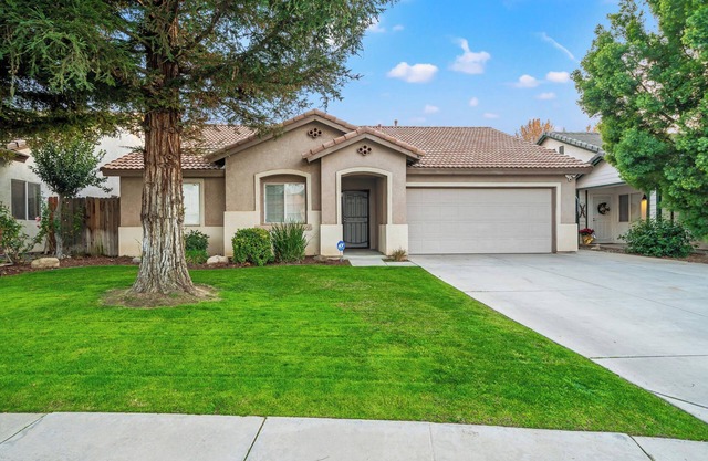 Newly Furnished Home in Safe Quiet Neighborhood with Pool Near Shops & Dining