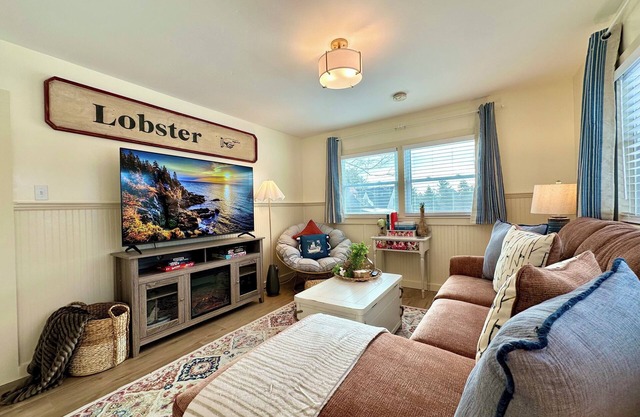Newly Listed Cottage w/Firepit 10 Min To Beach - Drive To Acadia & Bar Harbor!