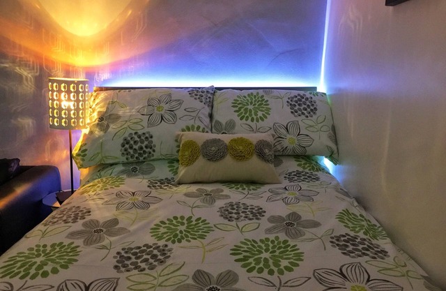 Newly Refurbished - Near Piccadilly - 2 Bedroom Apartment - Sleeps up to 10